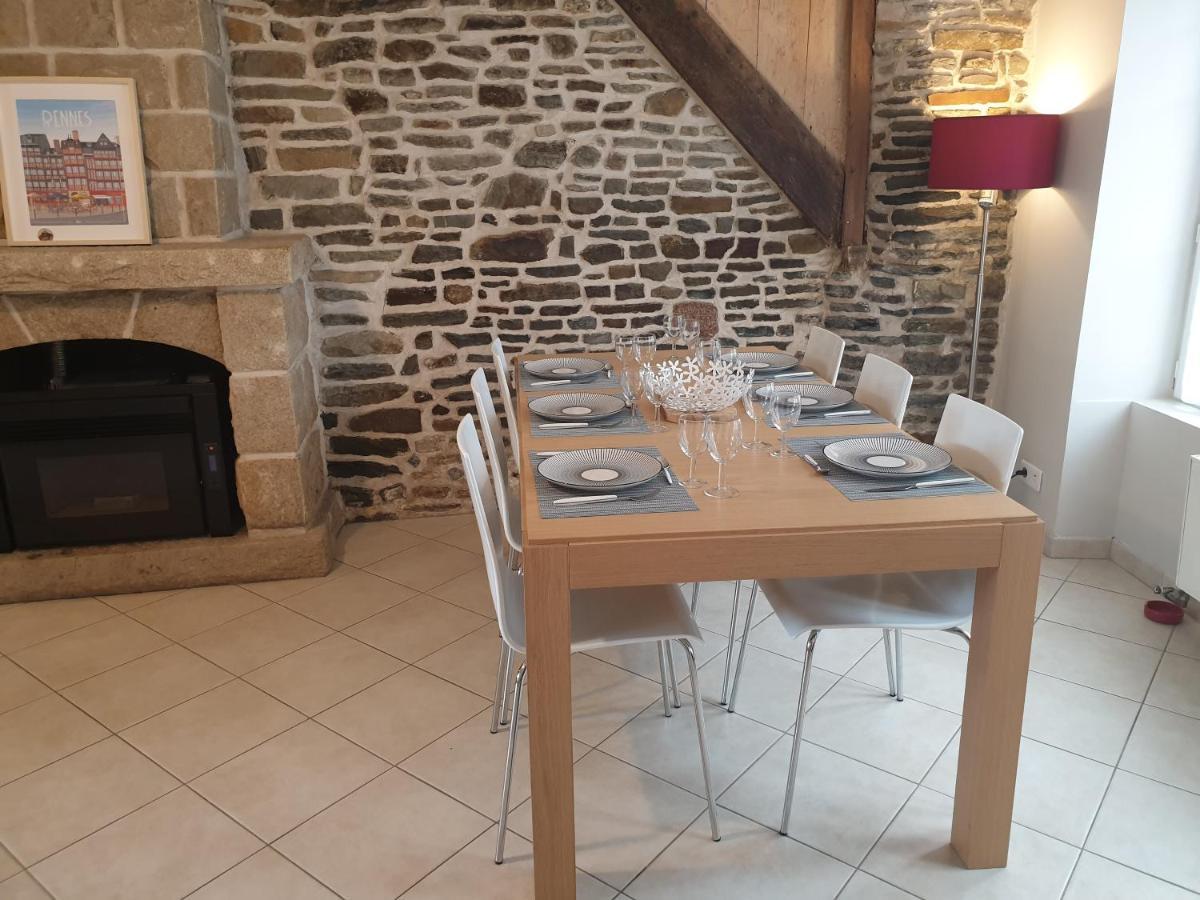 Maison de ville située à 8 kms du Mont St Michel Pontorson Esterno foto