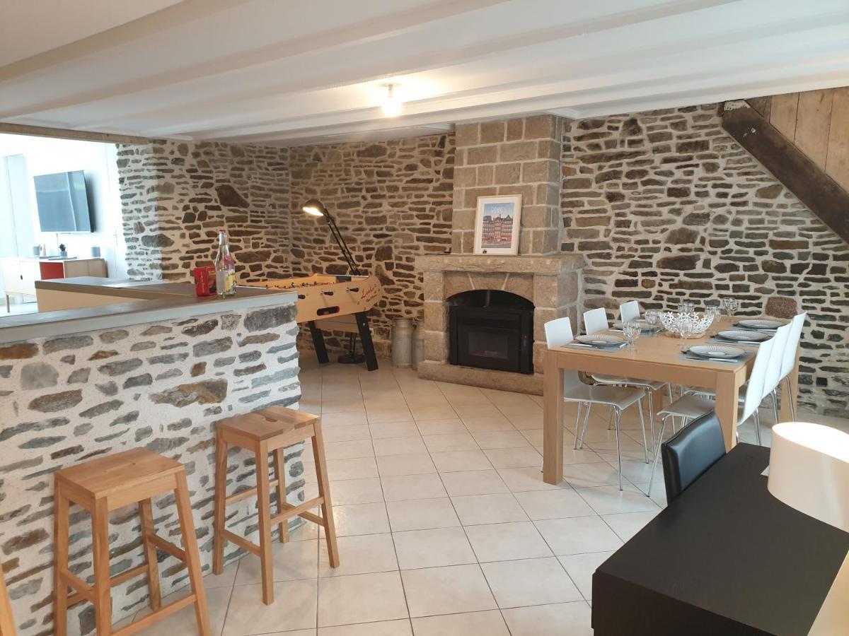 Maison de ville située à 8 kms du Mont St Michel Pontorson Esterno foto